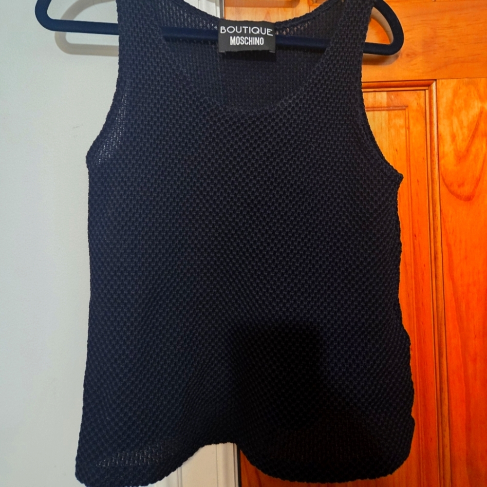 Sleeveless top